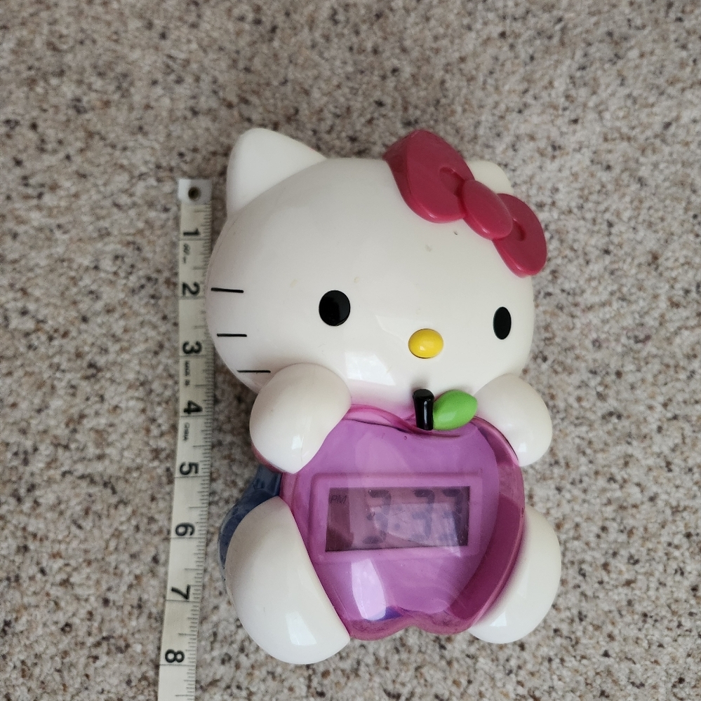 Hello Kitty digital clock - Picture 10 of 11